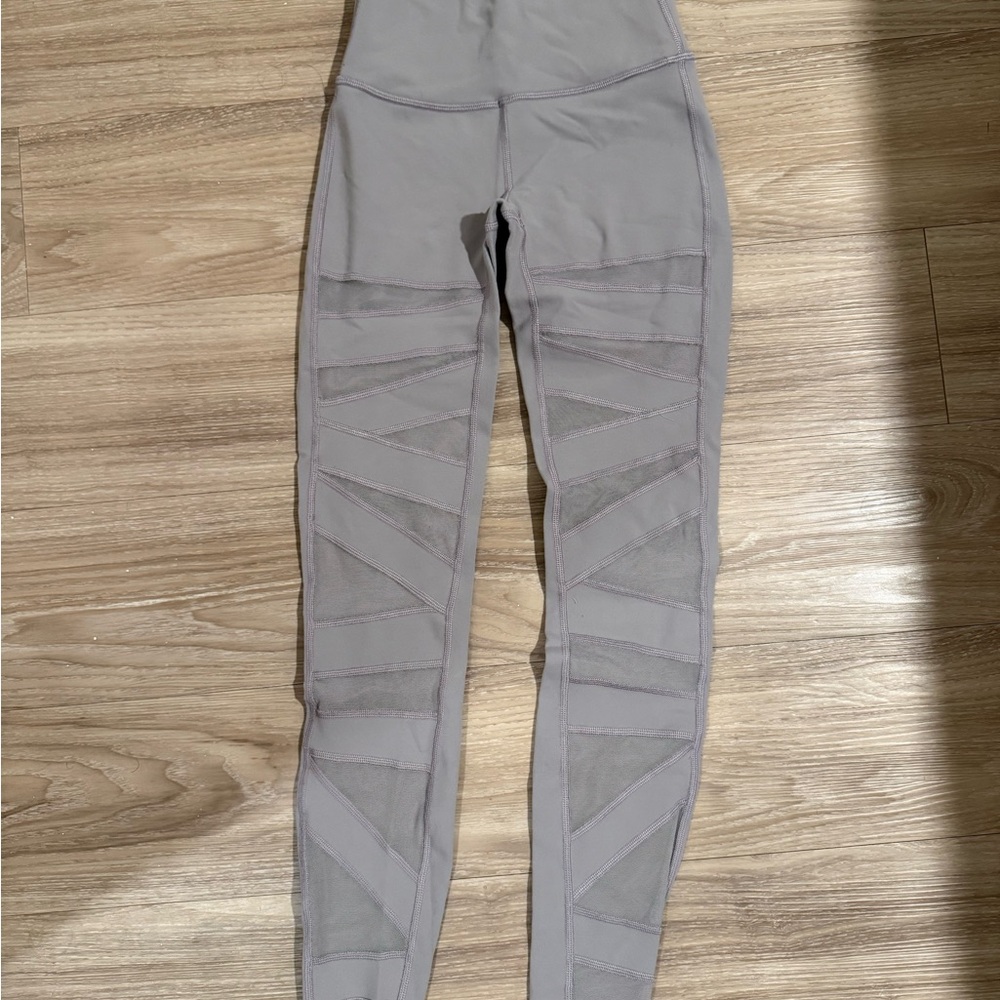Lululemon Lilac High-Waisted Women's Leggings